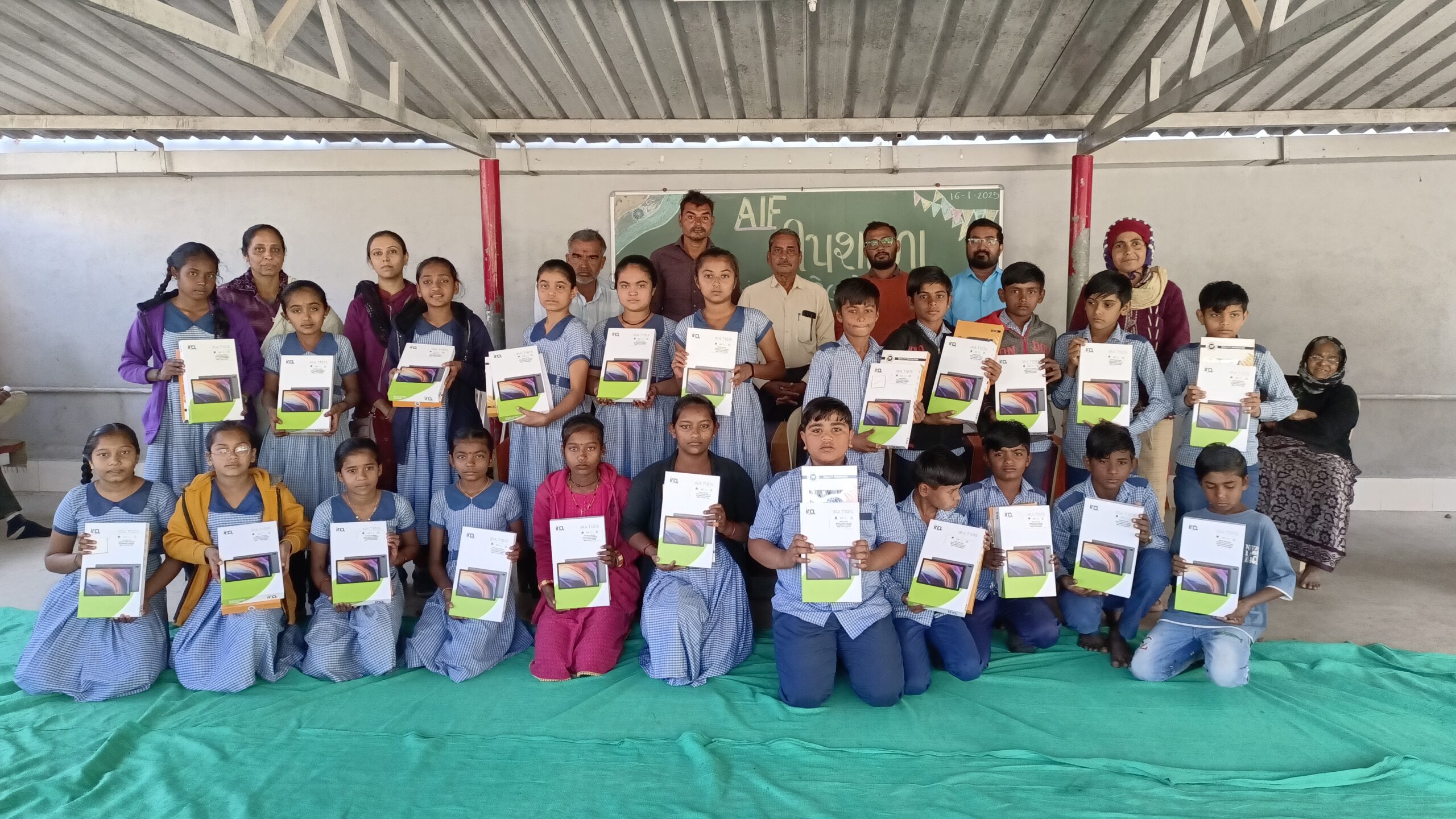 Tablet distribution in primary school 